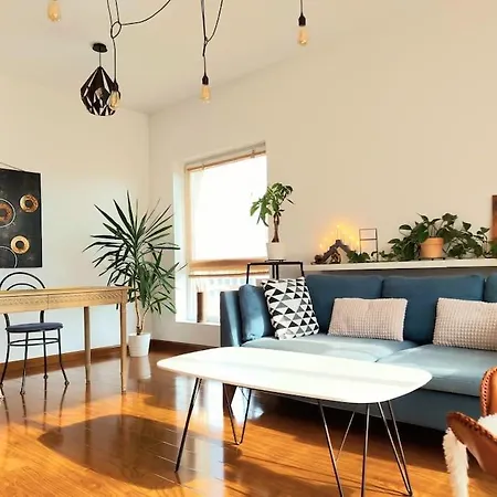 Cosy Boutique 61 Sqm - Private Parking - Ten Blocks Bucarest