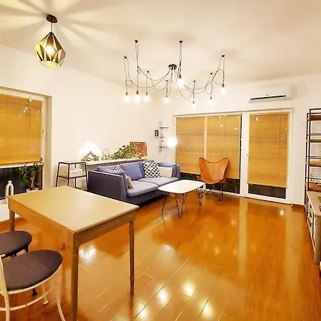 Cosy Boutique 61 Sqm - Private Parking - Ten Blocks *