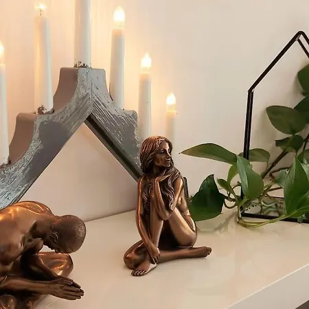 Cosy Boutique 61 Sqm - Private Parking - Ten Blocks דירה